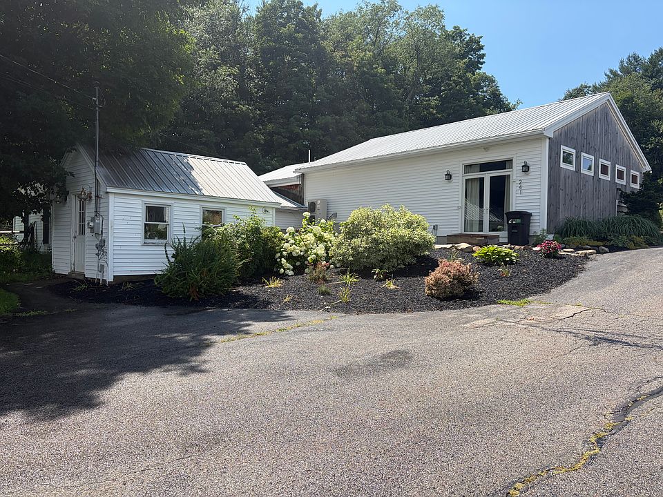 1st image of 241 Knights Pond Rd