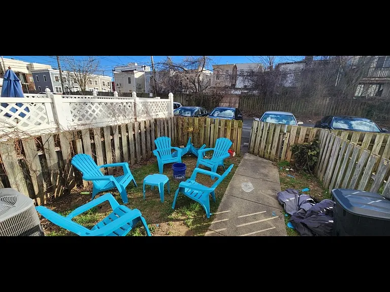 1614 W Diamond St — Photo 4