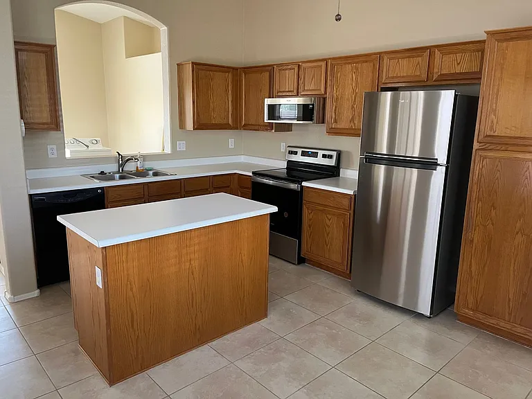 33 N Sahuaro Dr — Photo 6