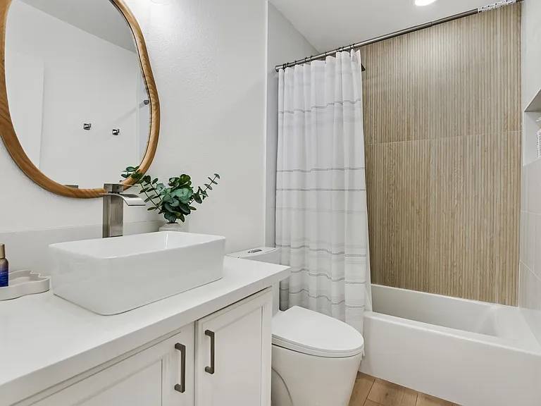 572 Macbrey Dr — Photo 12