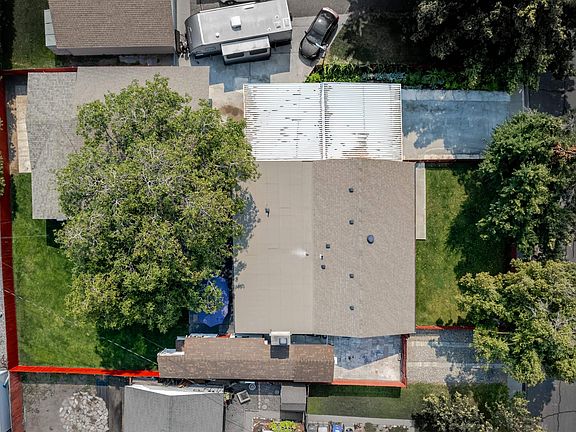 3rd image of 410 Basswood Ave
