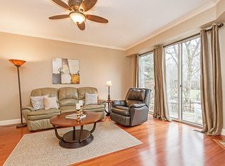 1106 Regency Dr, Schaumburg, IL 60193