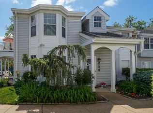 236 Tulip Ln, Freehold, NJ 07728