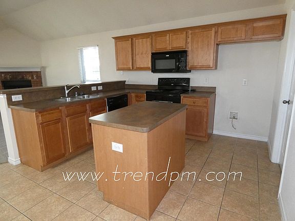 4th image of 11605 Maddie Ave