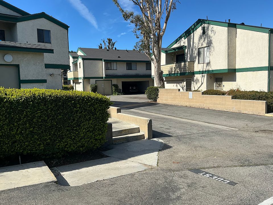 1st image of 23548 Newhall Ave APT 5