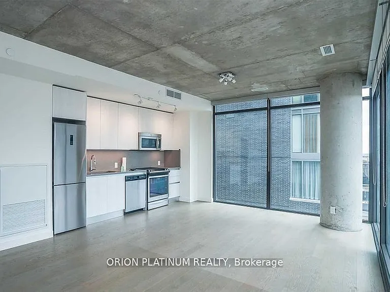 111 Bathurst St #1102 — Photo 3