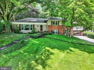 158 Summit Dr, York, PA 17403