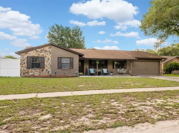 1004 Wildrose Dr, Lutz, FL 33549