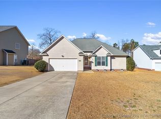 112 Woodland Ct, Raeford, NC 28376