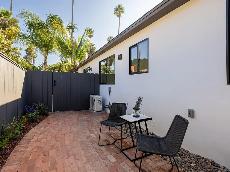 434 Bonair St — Photo 17