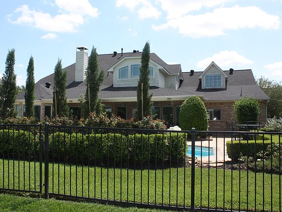 3rd image of 5407 Highland Falls Ln