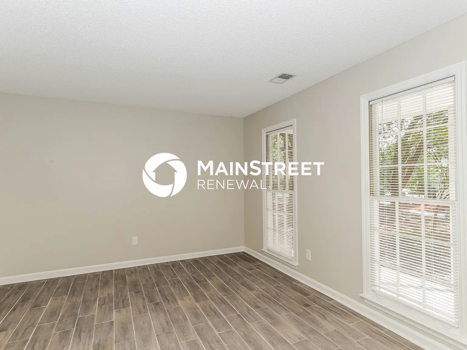 1384 Grindenwald Dr — Photo 4
