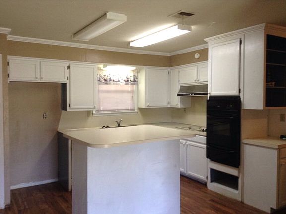 5th image of 2720 Beechwood St