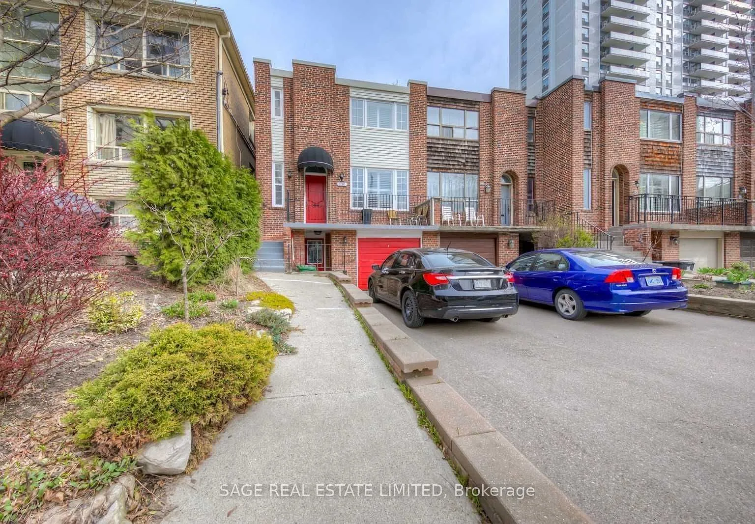 3 bed, $4,100 — Photo 1