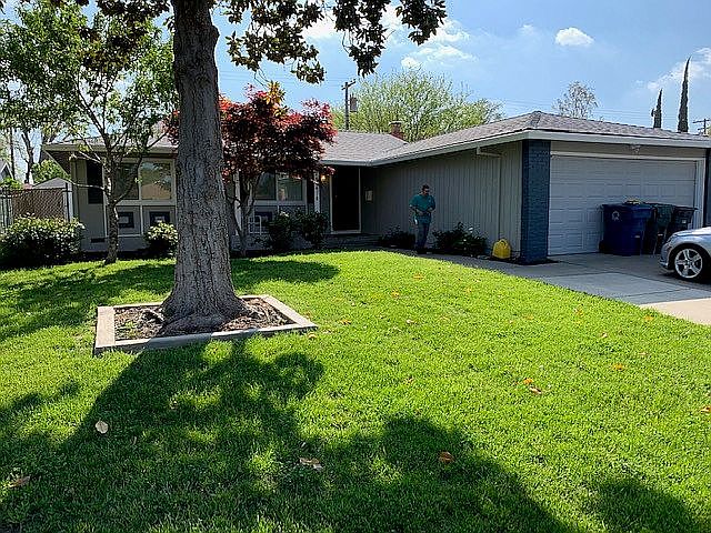 1st image of 2444 Glenfaire Dr