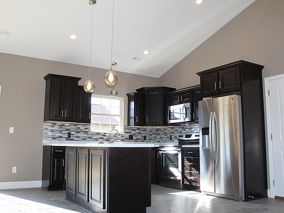 2nd image of 201 Deerfield Ct