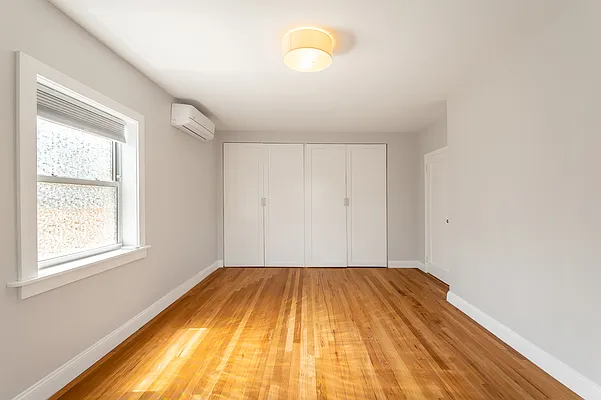 Sold by Modern Spaces | media 14