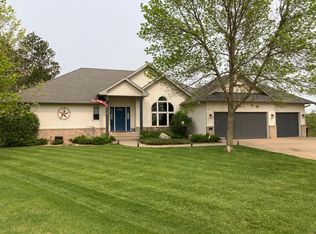 826 Hi Park Ave, Red Wing, MN 55066