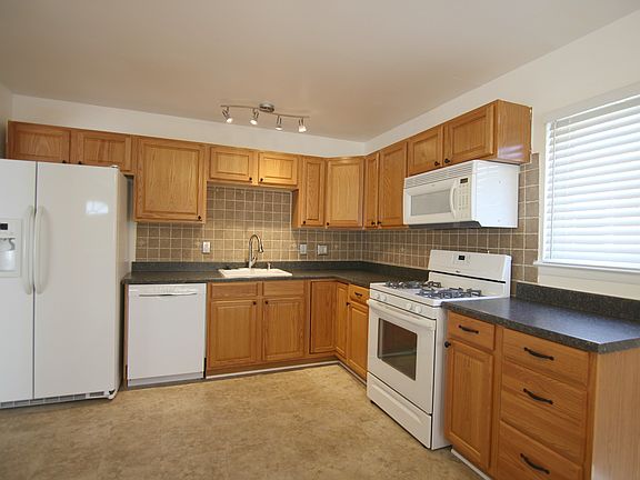 2nd image of 36236 Oregon Ave