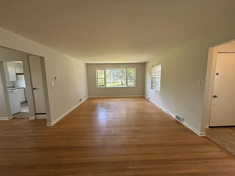 22 Macungie Ave — Photo 4