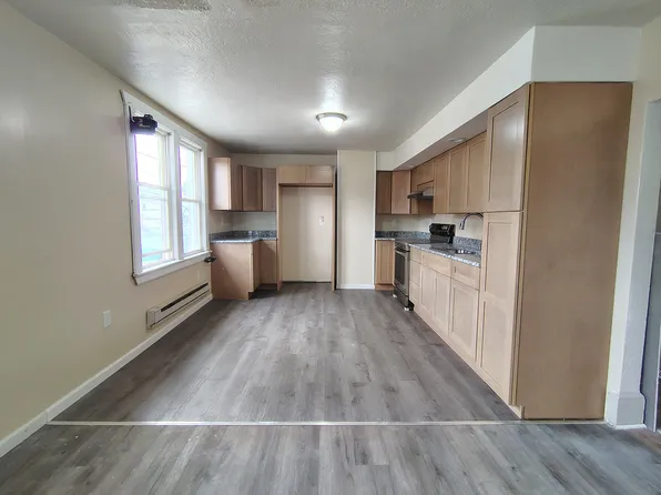 819 W 4th St #2, Hazleton, PA 18201