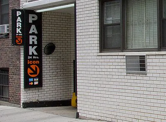 Rented by Metropolis Real Estate of Manhattan | media 23