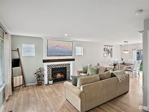 4th image of 9125 Thea Rose Drive SE