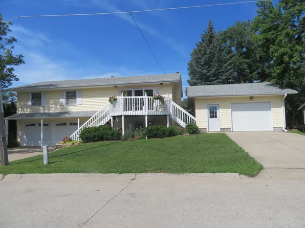 641 N 4th St, Missouri Valley, IA 51555