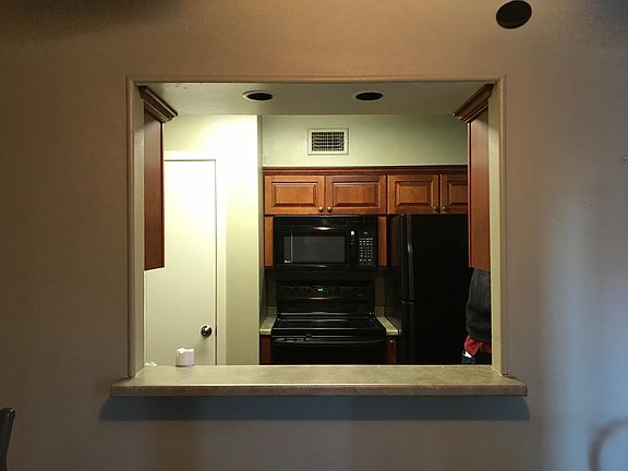 5th image of 3820 Fairfield Ave #79