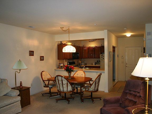 CONVENIENT BREAKFAST BAR