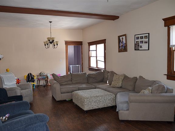 4th image of 333 E Walnut St