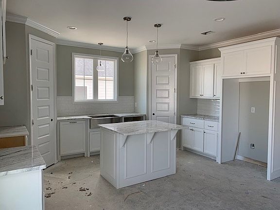 4th image of 3827 Renee Pl