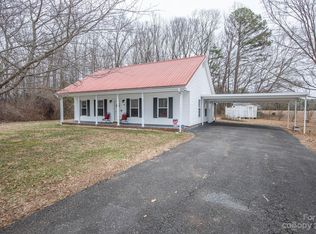 136 Kiser Dairy Rd, Dallas, NC 28034