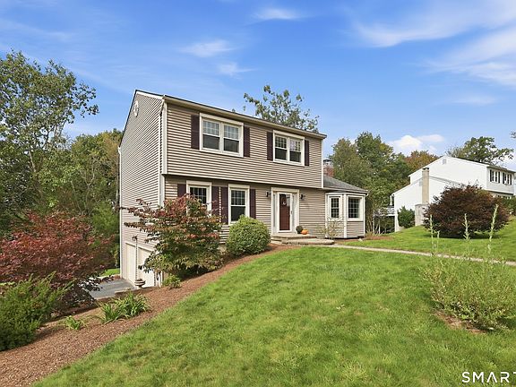 3rd image of 62 Castlewood Lane