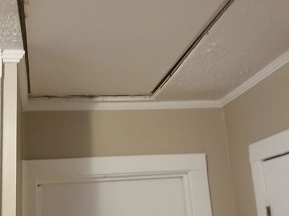 4th image of 1128 Cabell Dr