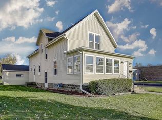 313 S 4th St, Watertown, WI