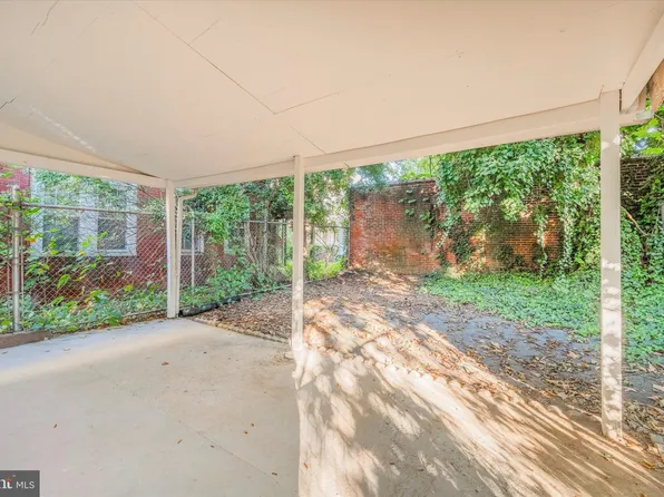 201 N 2nd St, Darby, PA 19023
