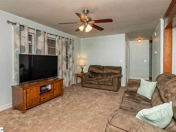5th image of 23 Echols Dr