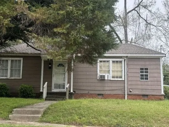 903 Hillcrest St, Vicksburg, MS 39180
