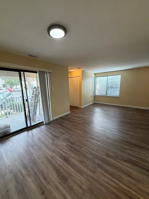 2 bed, 1087 sqft, $2,000 — Photo 3