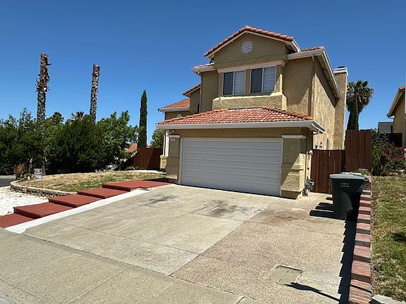 3rd image of 2279 Bayberry Cir