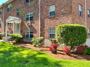 39 Kilby St APT 8, Woburn, MA 01801
