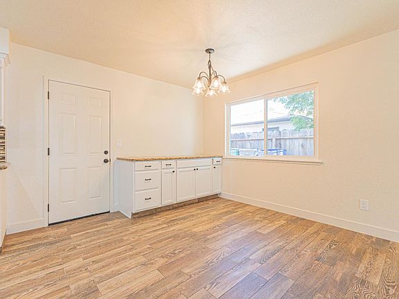 4th image of 300 Walnut St