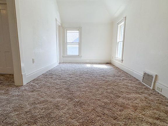 5th image of 375 W Burkitt St #4