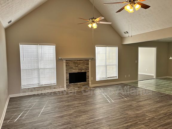 5th image of 599 Briar Run Ct