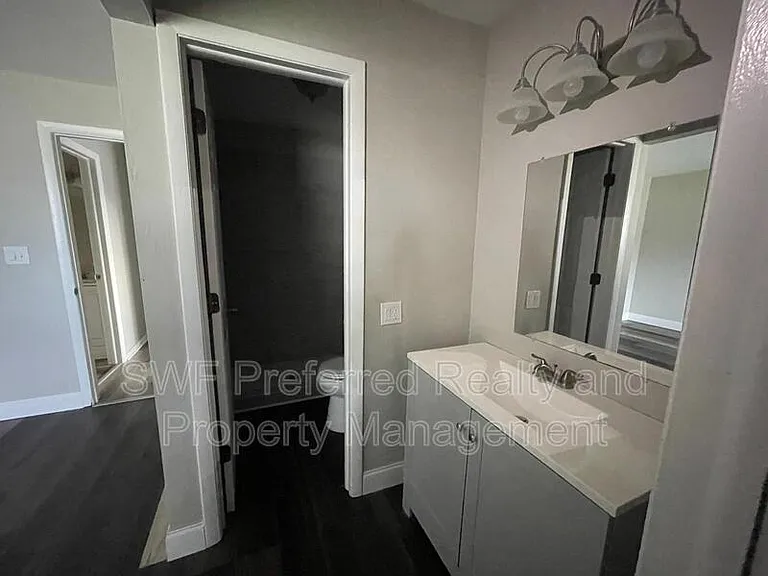 1418 SE 8th Ter #1 — Photo 10