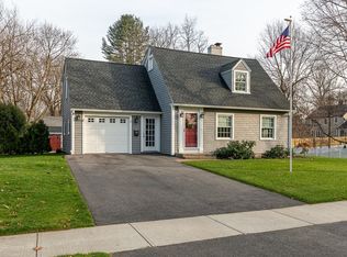 73 Falmouth Rd, Longmeadow, MA 01106