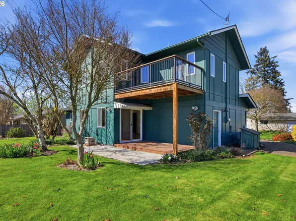 33626 Paiute Ln, Eugene, OR 97408