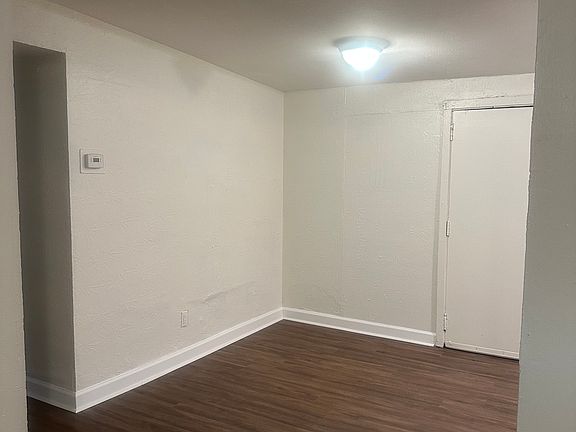 5th image of 3821 Winton Dr