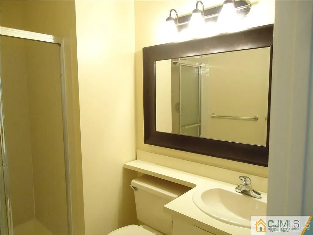 2 bed, 2.5 bath, 1186 sqft, $2,500 — Photo 4